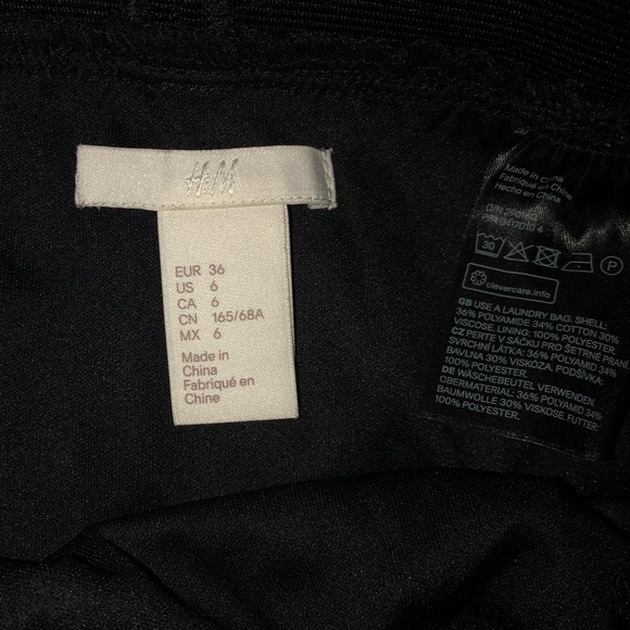 H&M Above the Knee Length Lace Skirt - Picture 3 of 3